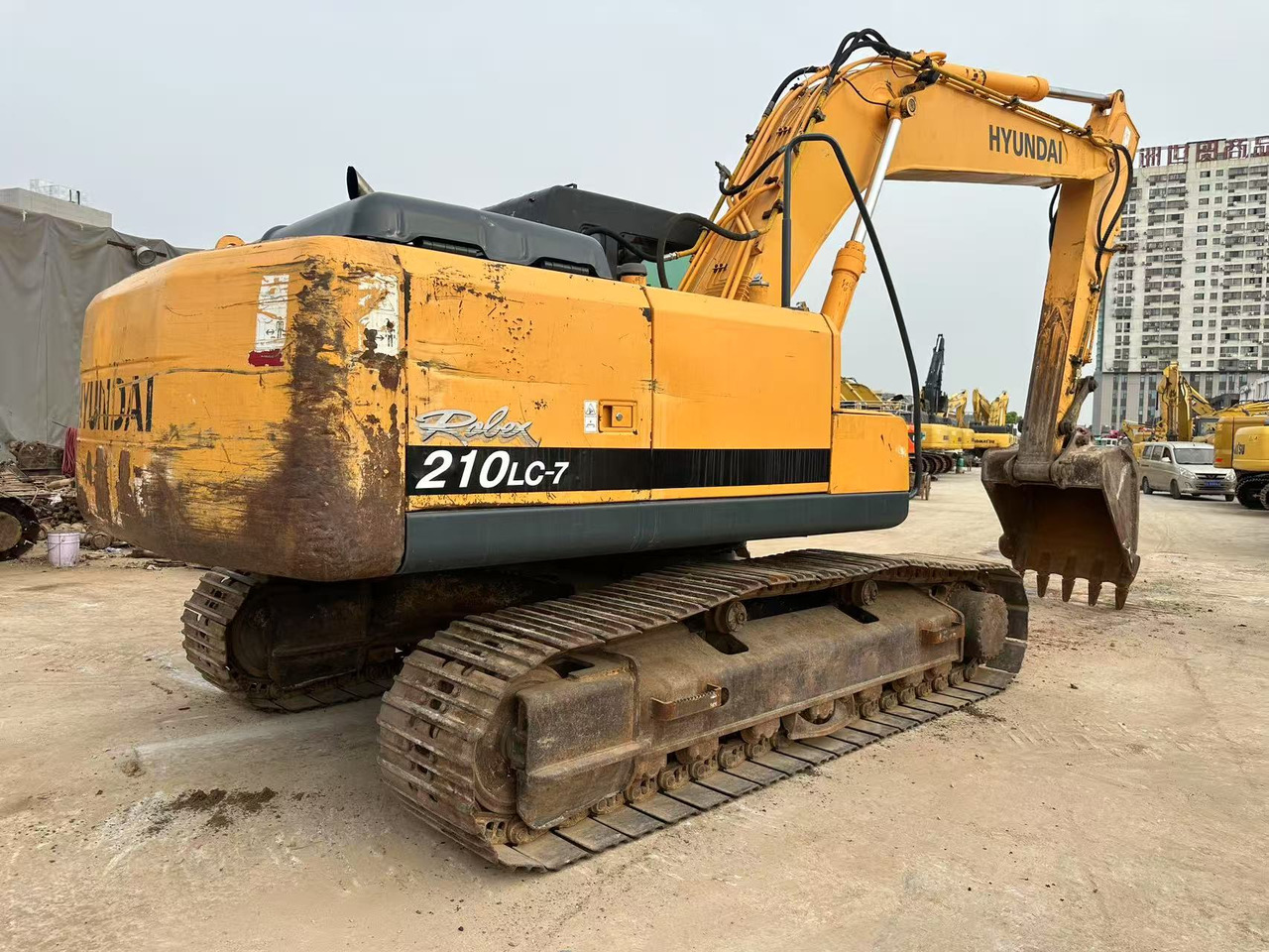 HYUNDAI R210LC-7 - Crawler excavator: picture 3 HYUNDAI R210LC-7 - Crawler excavator: picture 3