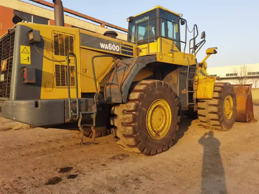 KOMATSU WA600-6 - Wheel loader: picture 4 KOMATSU WA600-6 - Wheel loader: picture 4