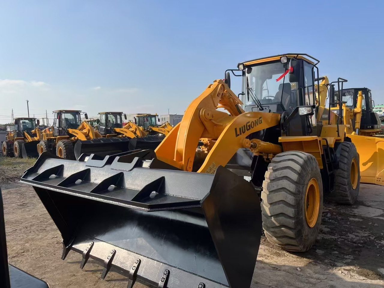 LIUGONG CLG856H - Wheel loader: picture 4 LIUGONG CLG856H - Wheel loader: picture 4