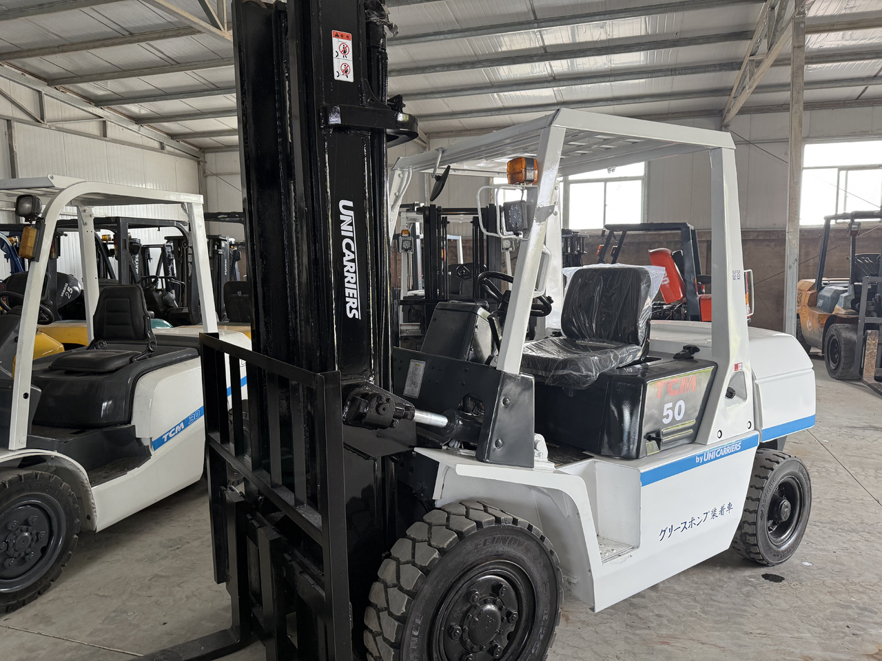 TCM FD50 - Scissor lift: picture 2 TCM FD50 - Scissor lift: picture 2