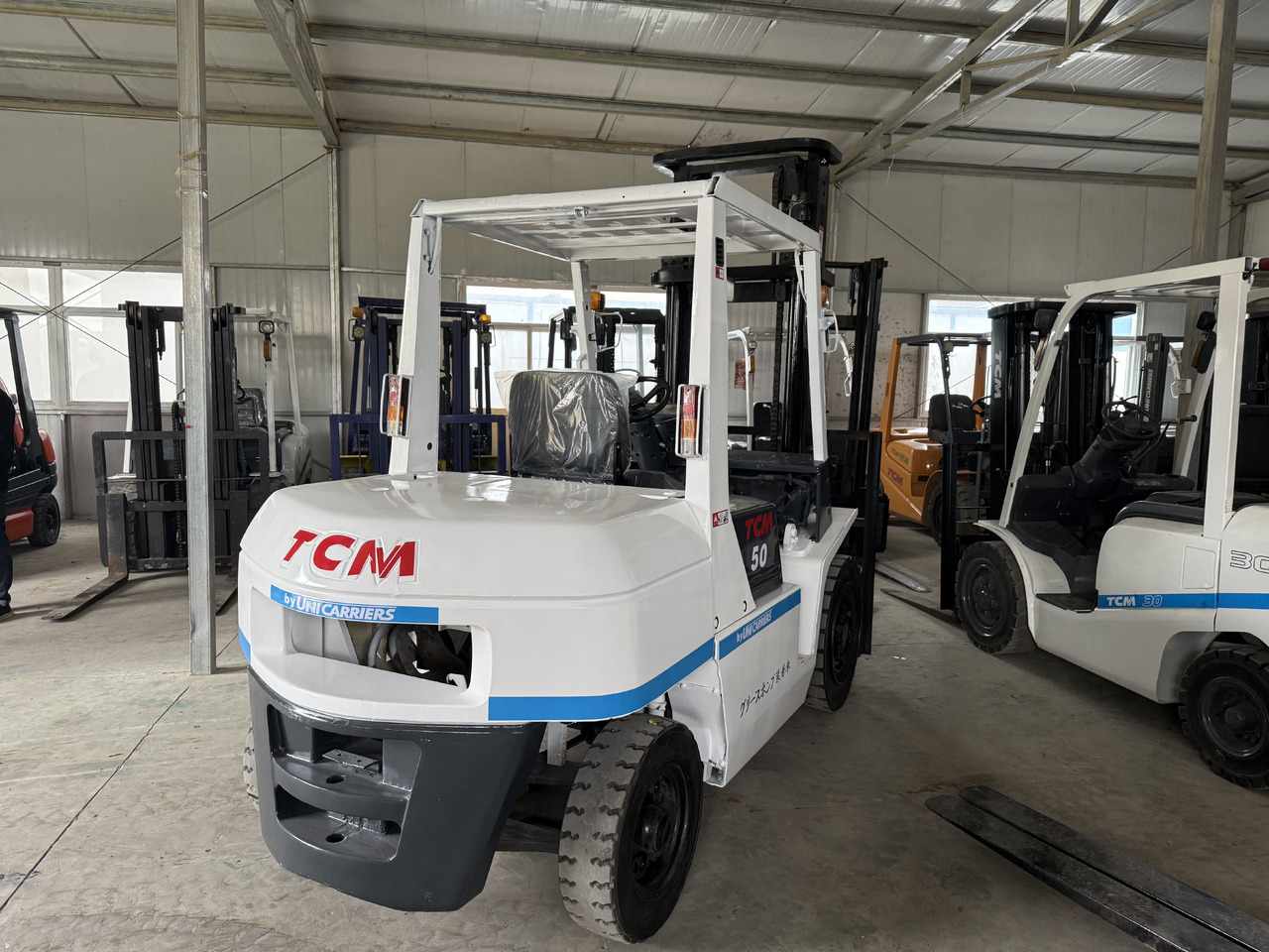 TCM FD50 - Scissor lift: picture 4 TCM FD50 - Scissor lift: picture 4