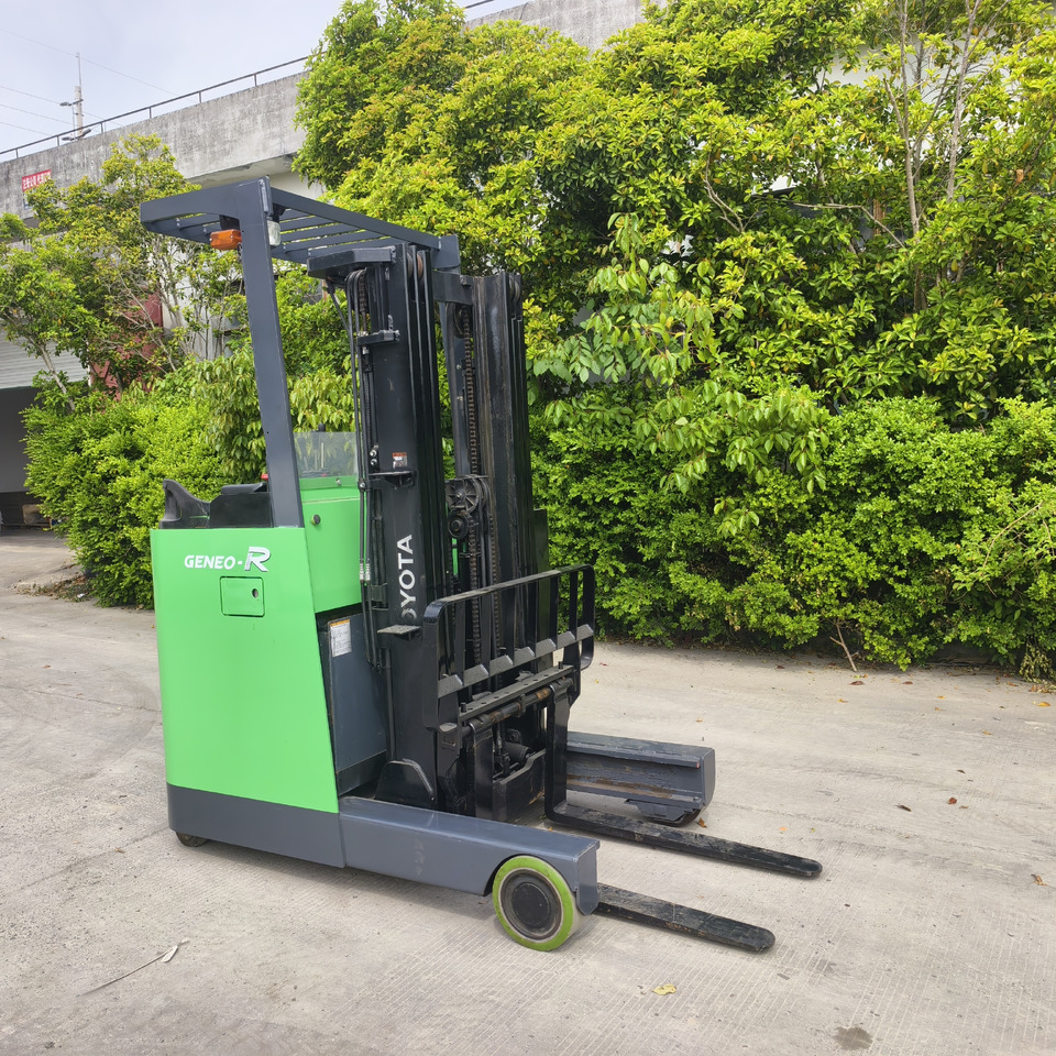 TOYOTA 7FBR15 - Electric forklift: picture 3 TOYOTA 7FBR15 - Electric forklift: picture 3