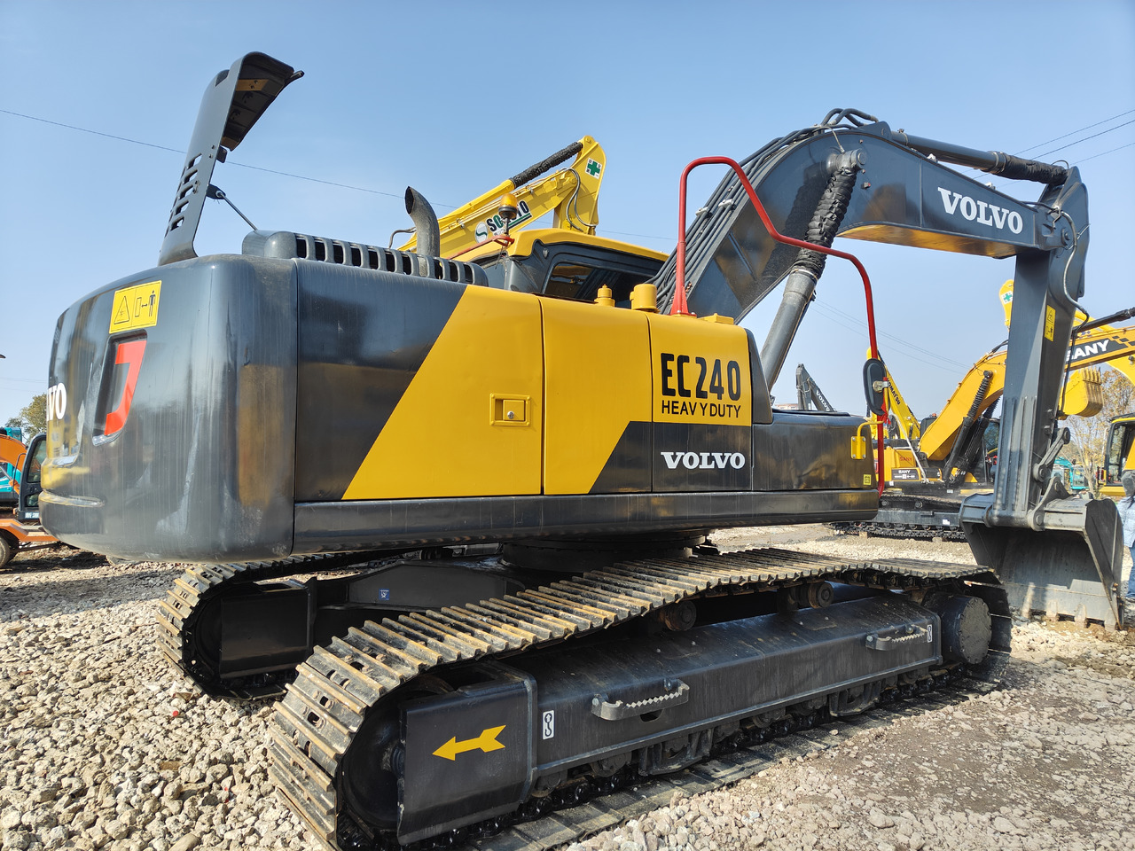 VOLVO EC240 - Crawler excavator: picture 3 VOLVO EC240 - Crawler excavator: picture 3