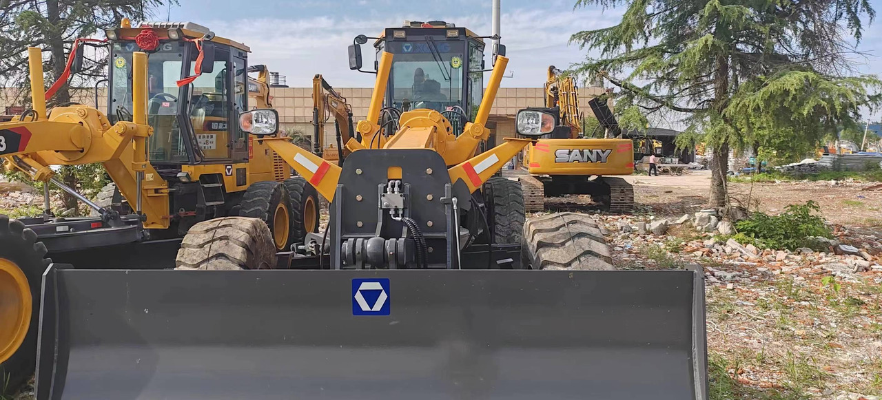 XCMG GR2153 - Grader: picture 4 XCMG GR2153 - Grader: picture 4