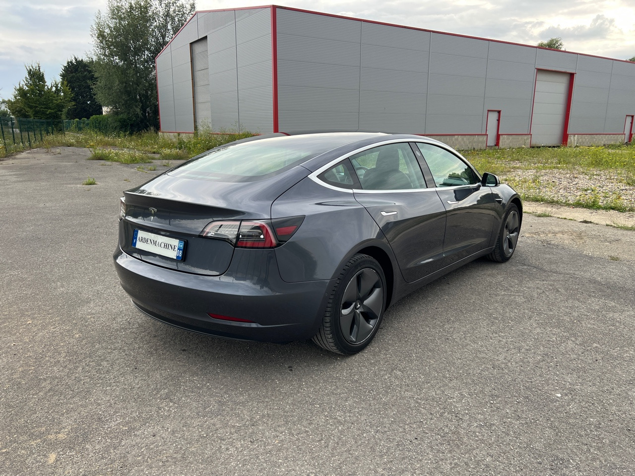 TESLA Model 3 Standard Range Plus Autopilot Garantie - Sedan: picture 2 TESLA Model 3 Standard Range Plus Autopilot Garantie - Sedan: picture 2