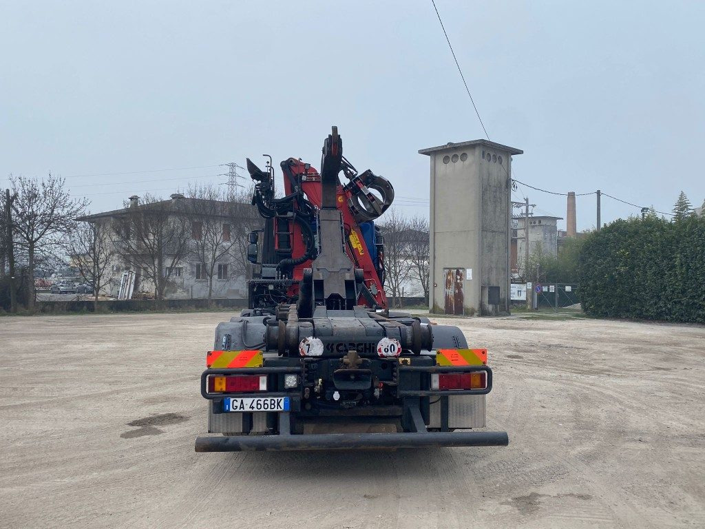IVECO STRALIS 260.450 SCARRABILE CON GRU - Hook lift truck: picture 4 IVECO STRALIS 260.450 SCARRABILE CON GRU - Hook lift truck: picture 4