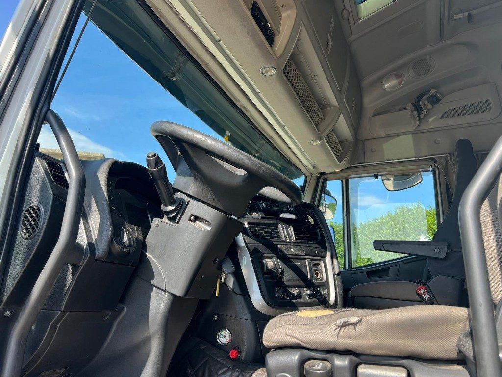 Hook lift truck IVECO STRALIS 460 USATO SCARRABILE: picture 10