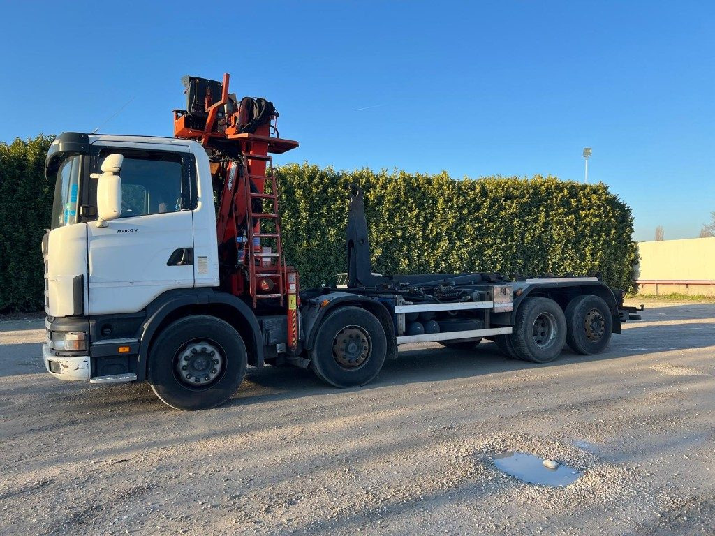 SCANIA CV R124 SCARRABILE CON GRU E POLIPO - Hook lift truck: picture 2 SCANIA CV R124 SCARRABILE CON GRU E POLIPO - Hook lift truck: picture 2