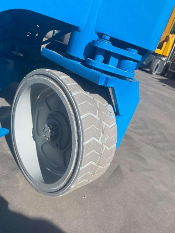 Scissor lift Genie GS-1932: picture 8 Scissor lift Genie GS-1932: picture 8