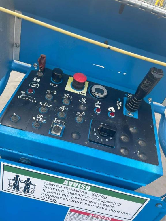 Genie Z34/22N - Articulated boom: picture 4 Genie Z34/22N - Articulated boom: picture 4