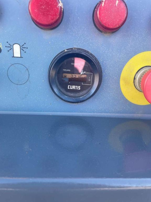 Haulotte COMPACT 12DX - Scissor lift: picture 4 Haulotte COMPACT 12DX - Scissor lift: picture 4