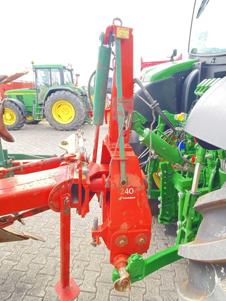 Kverneland F 240 - 9 - Plow: picture 5 Kverneland F 240 - 9 - Plow: picture 5