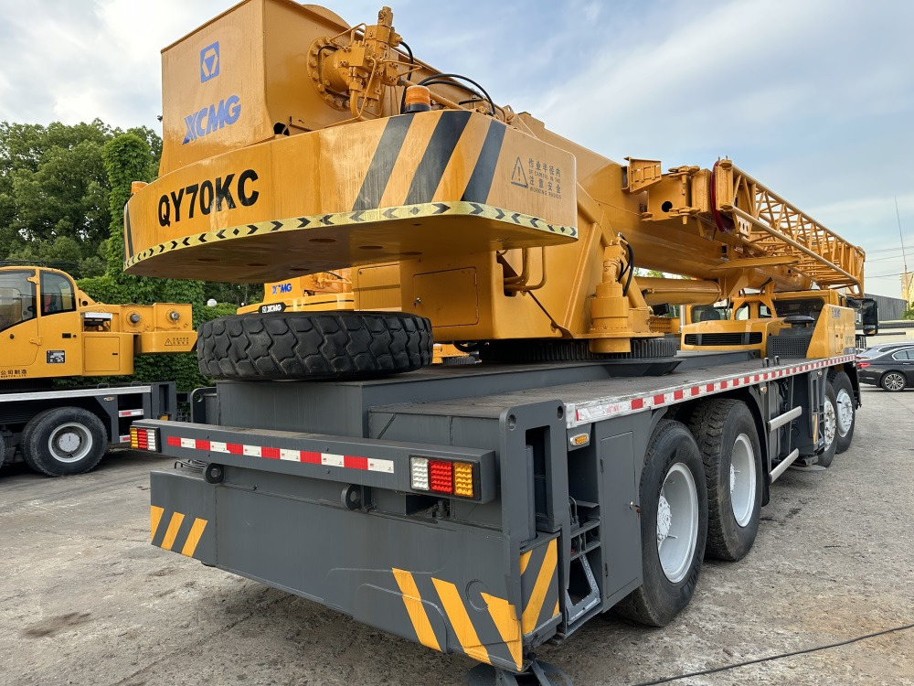 XCMG qy70kc xct75 qy75kc 70ton 75 ton 80 ton 85 ton 90 ton 100 ton 110 ton 130 ton truck crane - Mobile crane: picture 4 XCMG qy70kc xct75 qy75kc 70ton 75 ton 80 ton 85 ton 90 ton 100 ton 110 ton 130 ton truck crane - Mobile crane: picture 4