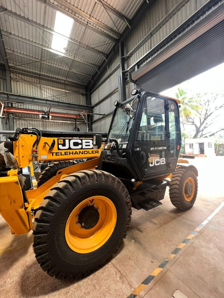 Leasing of  New JCB 530-110 telehandler New JCB 530-110 telehandler: picture 8