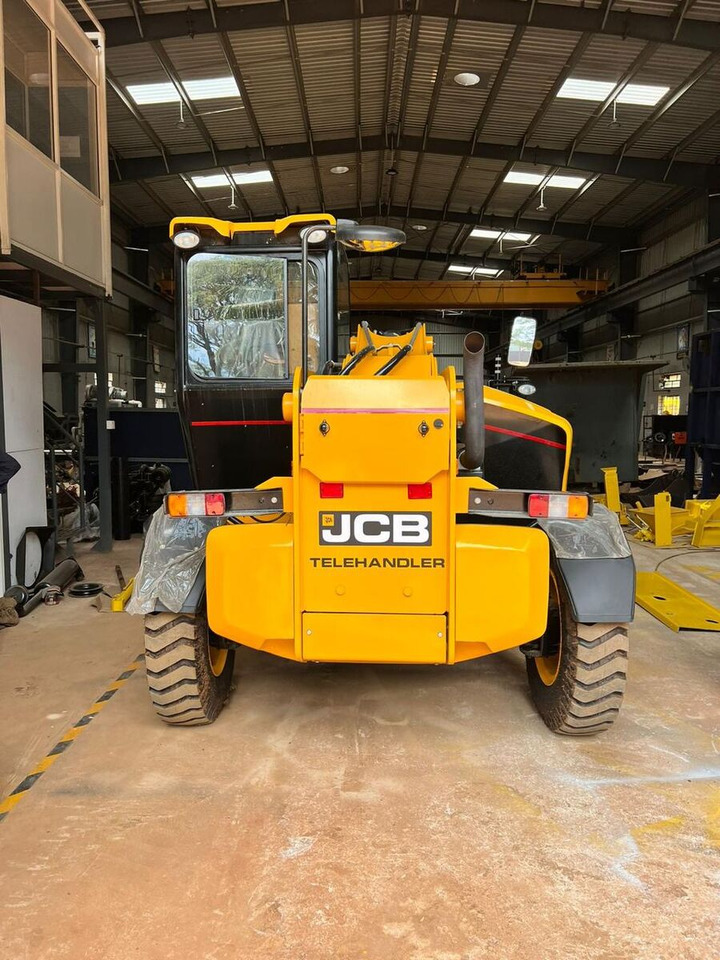 Leasing of  New JCB 530-110 telehandler New JCB 530-110 telehandler: picture 9