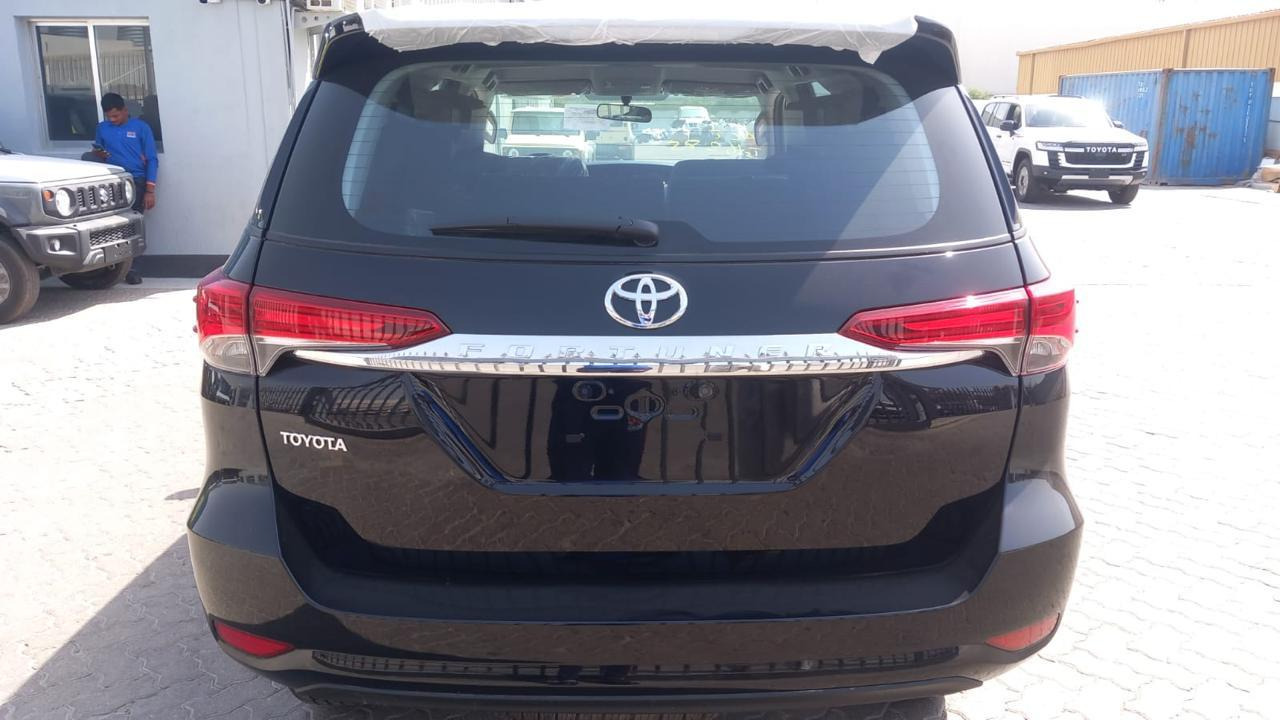 TOYOTA 2.7L SR5 - Car: picture 2 TOYOTA 2.7L SR5 - Car: picture 2