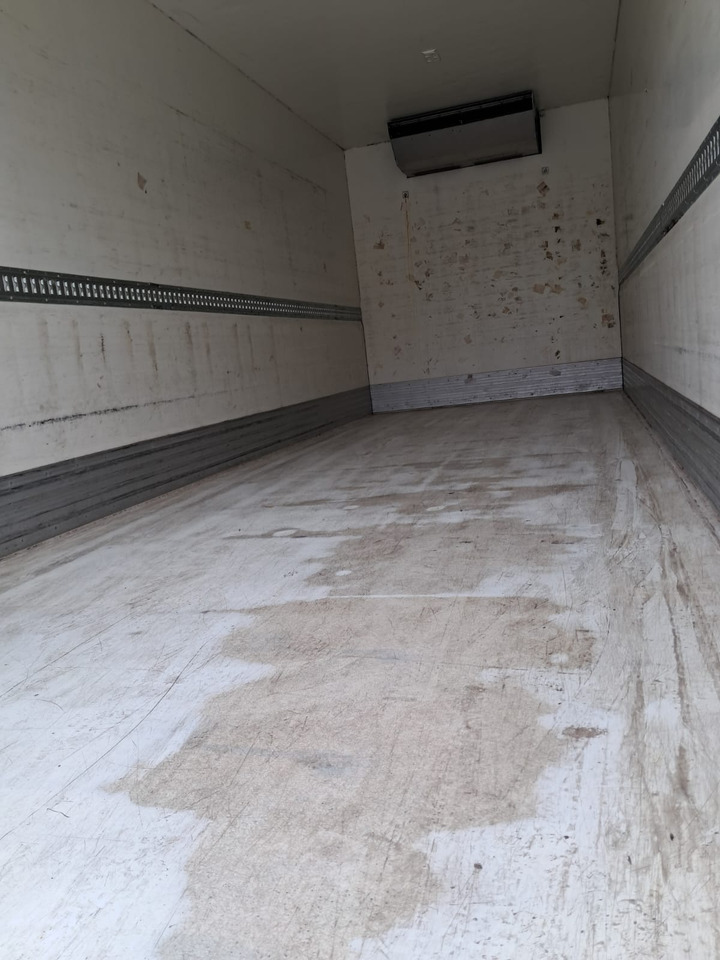 Refrigerator truck MERCEDES-BENZ Antos 1833 Kühlkoffer LBW | Standheizung | Euro 6: picture 12 Refrigerator truck MERCEDES-BENZ Antos 1833 Kühlkoffer LBW | Standheizung | Euro 6: picture 12