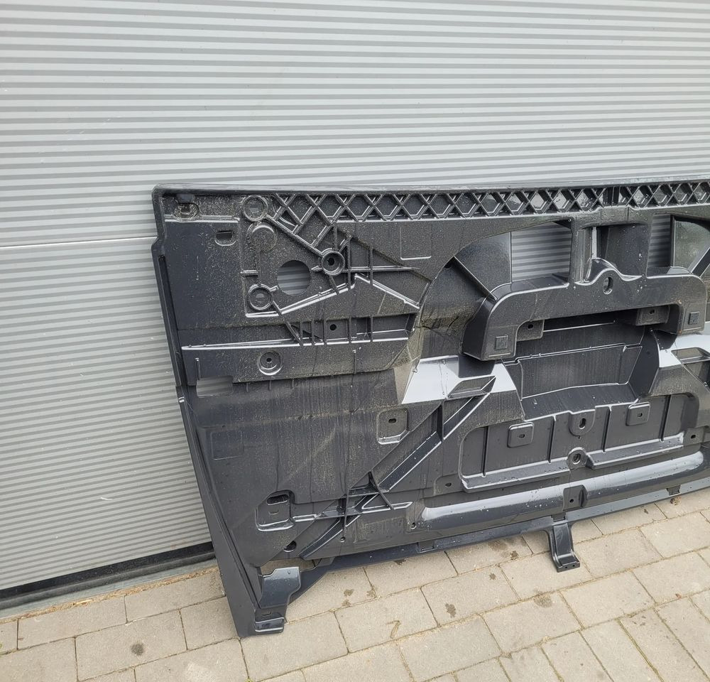 ATRAPA MASKA DAF XF 106 ORYGINAŁ 1835730 CHWALIM116 - Hood for Truck: picture 3 ATRAPA MASKA DAF XF 106 ORYGINAŁ 1835730 CHWALIM116 - Hood for Truck: picture 3