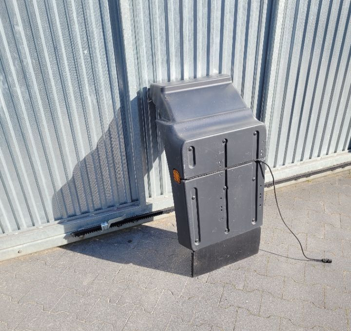 BLOTNIK MAN TGM LH NOWY ORYGINAL 81.61210-0521/0525 - Fender for Truck: picture 1 BLOTNIK MAN TGM LH NOWY ORYGINAL 81.61210-0521/0525 - Fender for Truck: picture 1