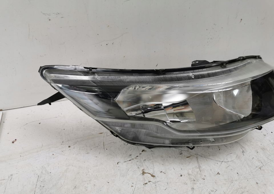 LAMPA IVECO IVECO DAILY ORYGINAŁ PRAWA - Headlight: picture 2 LAMPA IVECO IVECO DAILY ORYGINAŁ PRAWA - Headlight: picture 2