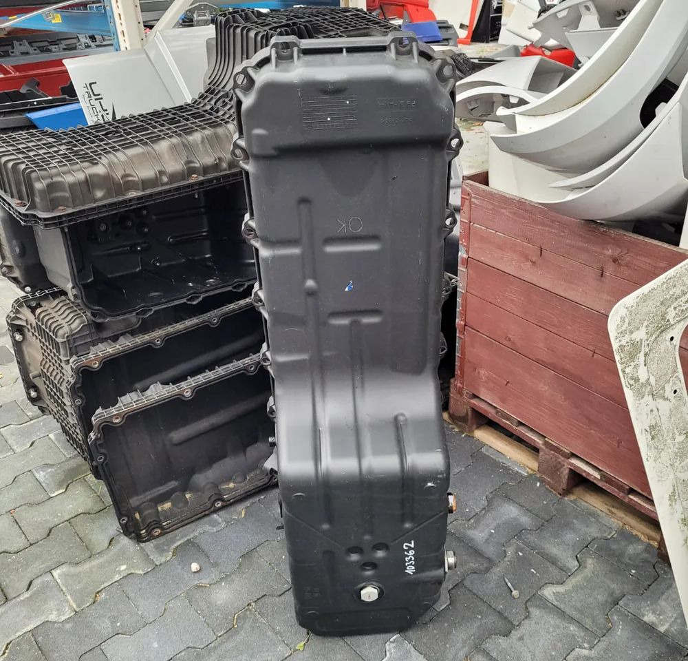 MISKA OLEJOWA RENAULT RANGE T 13 DXI 13 - Oil pan for Truck: picture 1 MISKA OLEJOWA RENAULT RANGE T 13 DXI 13 - Oil pan for Truck: picture 1