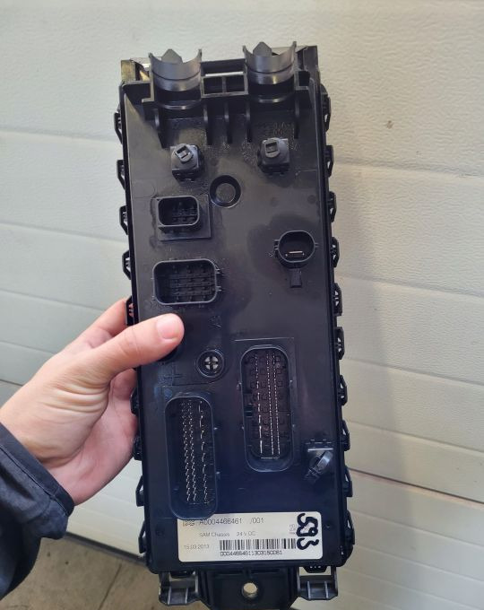 MODUŁ SAM MERCEDES ACTROS A0004466461 - ECU for Truck: picture 1 MODUŁ SAM MERCEDES ACTROS A0004466461 - ECU for Truck: picture 1