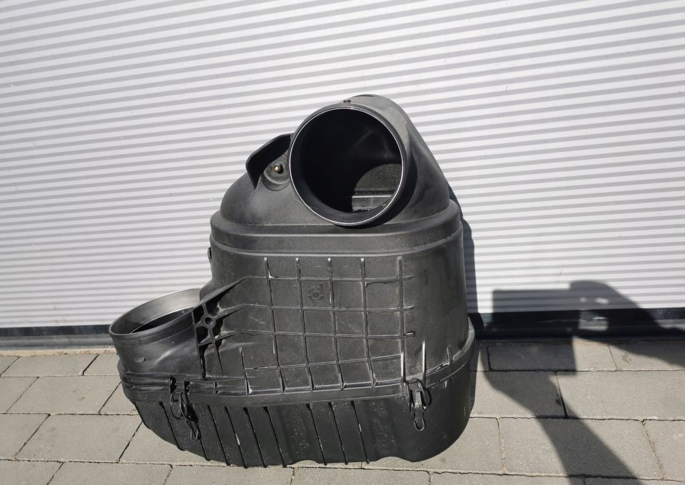 Obudowa filtra powietrza iveco eurocargo 580155845 - Air filter for Truck: picture 1 Obudowa filtra powietrza iveco eurocargo 580155845 - Air filter for Truck: picture 1