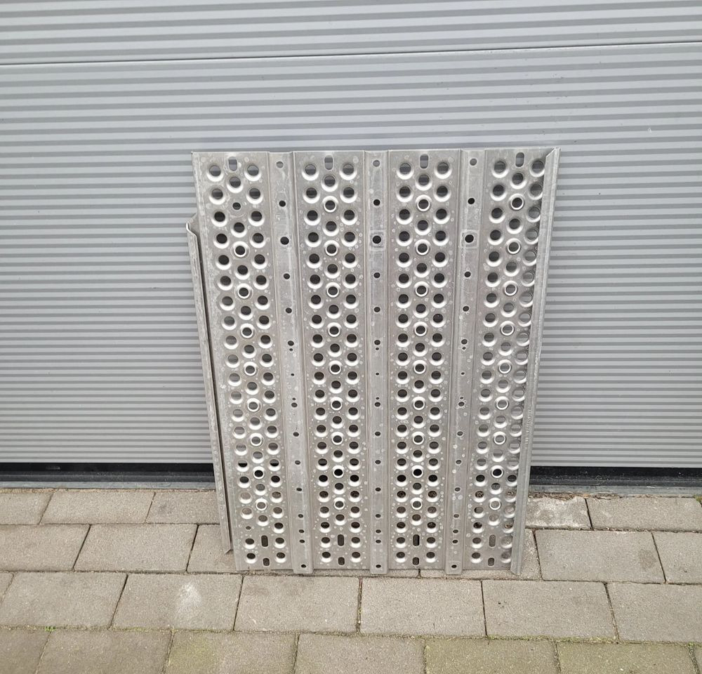 PODEST MERCEDES MP4 MP5 ORYGINAŁ NOWY A9605237701 CHWALIM116 - Body and exterior for Truck: picture 2 PODEST MERCEDES MP4 MP5 ORYGINAŁ NOWY A9605237701 CHWALIM116 - Body and exterior for Truck: picture 2