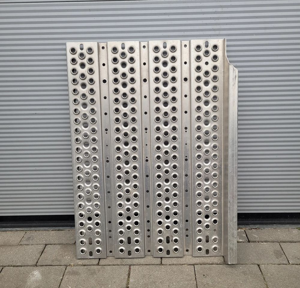 PODEST MERCEDES MP4 MP5 ORYGINAŁ NOWY A9605237701 CHWALIM116 - Body and exterior for Truck: picture 1 PODEST MERCEDES MP4 MP5 ORYGINAŁ NOWY A9605237701 CHWALIM116 - Body and exterior for Truck: picture 1