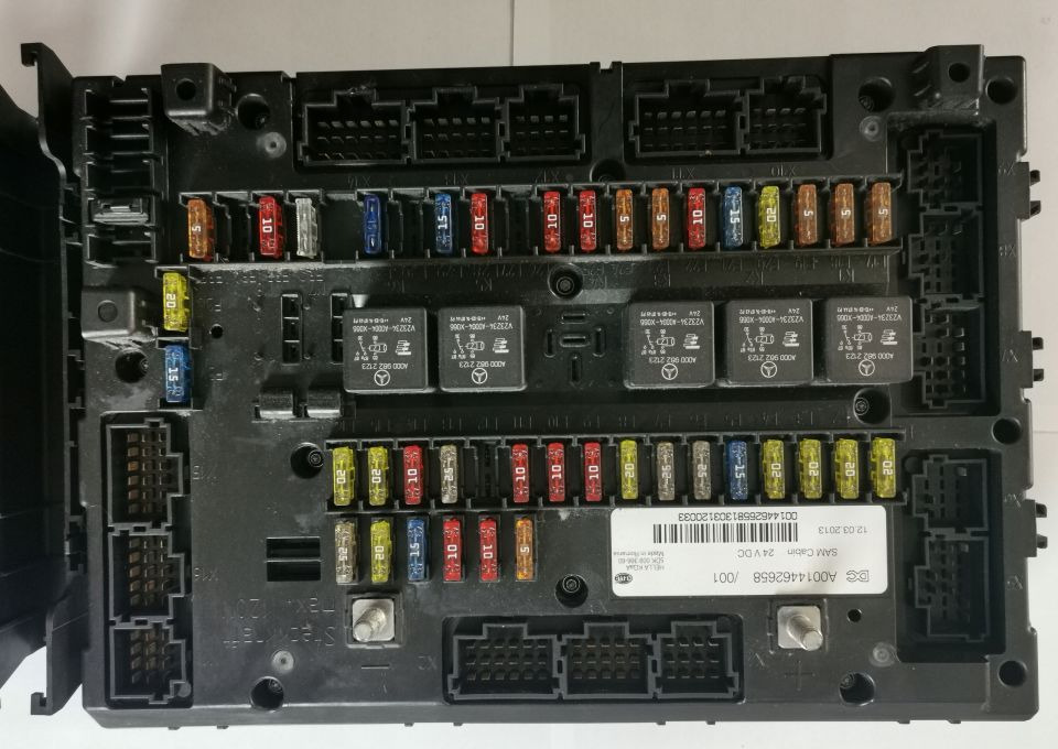 SAM CABIN MERCEDES ACTROS MP4 A001 446 26 58/001 - Fuse for Truck: picture 1 SAM CABIN MERCEDES ACTROS MP4 A001 446 26 58/001 - Fuse for Truck: picture 1