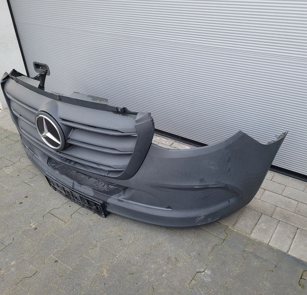 ZDERZAK MERCEDES E SPRINTER W907 - Bumper for Van: picture 3 ZDERZAK MERCEDES E SPRINTER W907 - Bumper for Van: picture 3