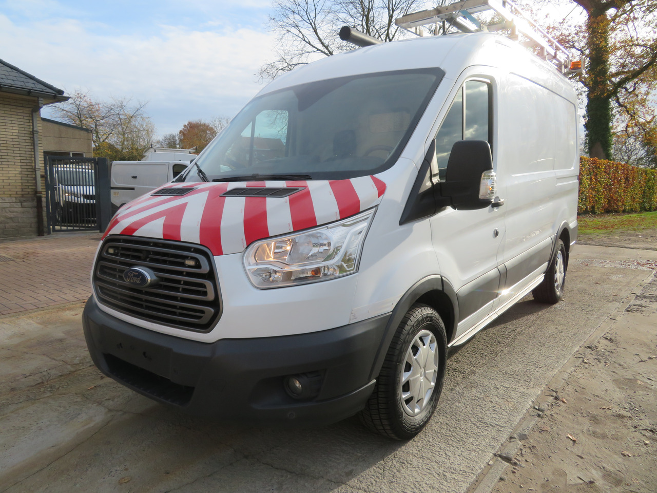 Ford Transit 2.0TDCi - L2H2 - Panel van: picture 3 Ford Transit 2.0TDCi - L2H2 - Panel van: picture 3