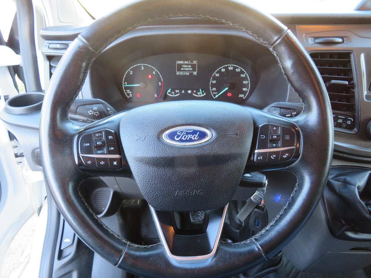 Small van Ford Transit Custom 2.0 Trend: picture 13