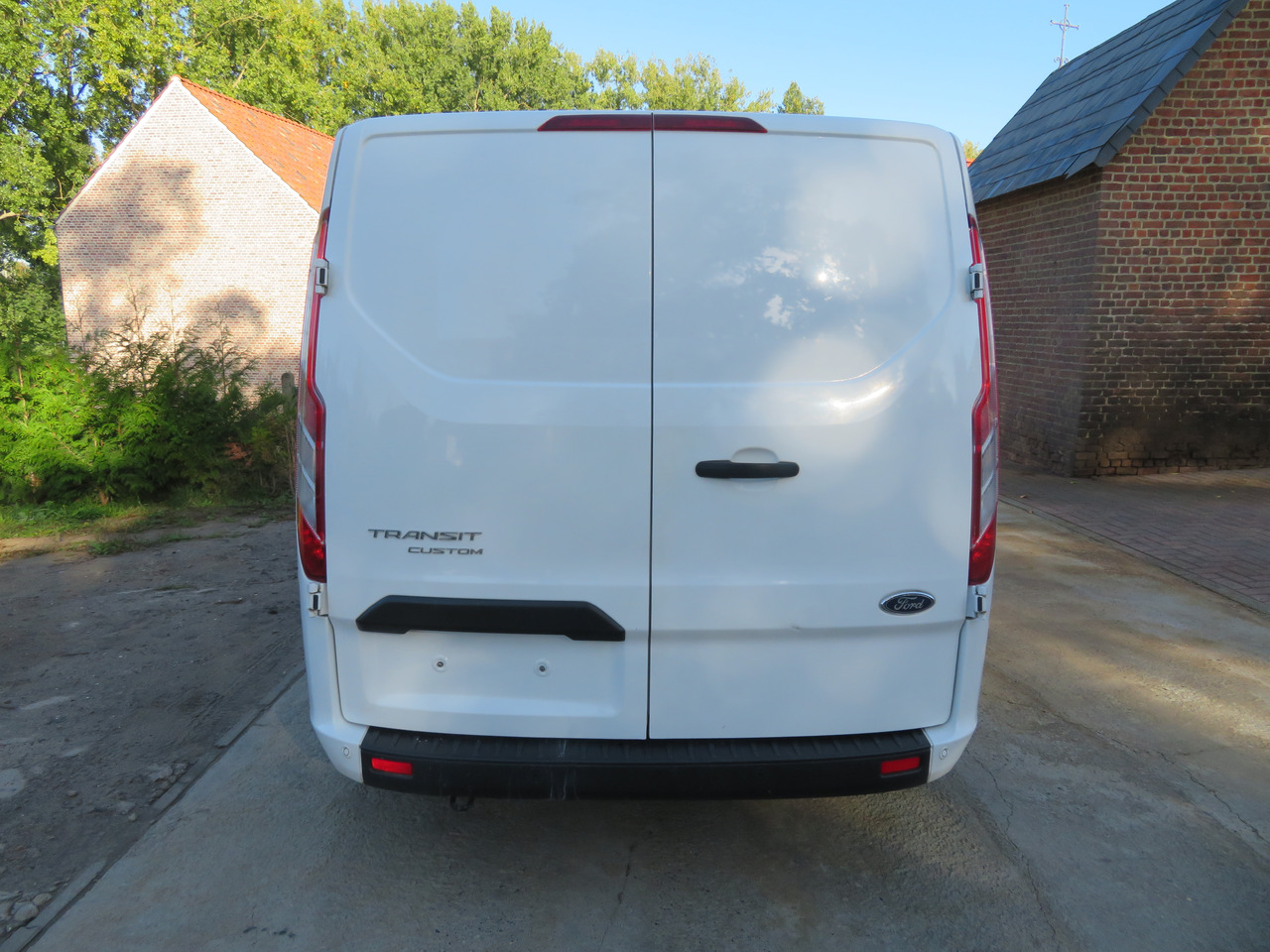 Small van Ford Transit Custom 2.0 Trend: picture 6