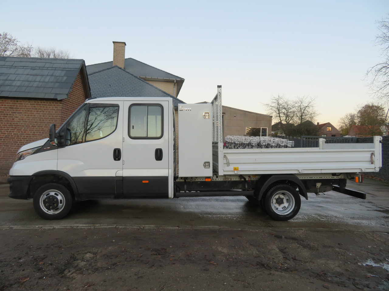 Iveco Daily 35C16 3.0 - Tipper van, Combi van: picture 4 Iveco Daily 35C16 3.0 - Tipper van, Combi van: picture 4