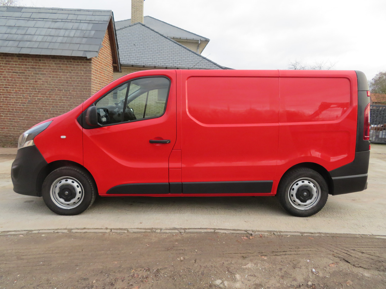 Opel Vivaro 1.6CDTI BI-Turbo - L1H1 - Small van: picture 4 Opel Vivaro 1.6CDTI BI-Turbo - L1H1 - Small van: picture 4