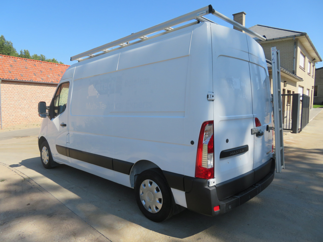 RENAULT Master 2.3dCi Energy Grand Confort & Media Nav - L2H2 - Small van: picture 5 RENAULT Master 2.3dCi Energy Grand Confort & Media Nav - L2H2 - Small van: picture 5