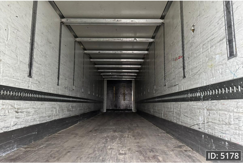 Closed box semi-trailer Krone SD / Disk brakes / Double stock: picture 6 Closed box semi-trailer Krone SD / Disk brakes / Double stock: picture 6