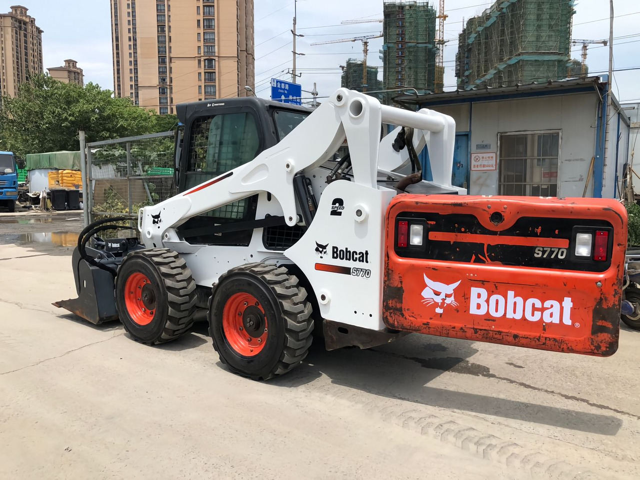 BOBCAT S770 Skid Steer Loader Click for Discount - Skid steer loader: picture 1 BOBCAT S770 Skid Steer Loader Click for Discount - Skid steer loader: picture 1
