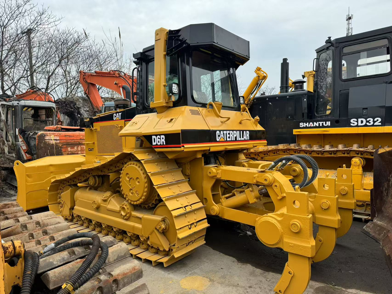 CATERPILLAR Bulldozer D6R Good Condition Click Here for Discount - Bulldozer: picture 3 CATERPILLAR Bulldozer D6R Good Condition Click Here for Discount - Bulldozer: picture 3