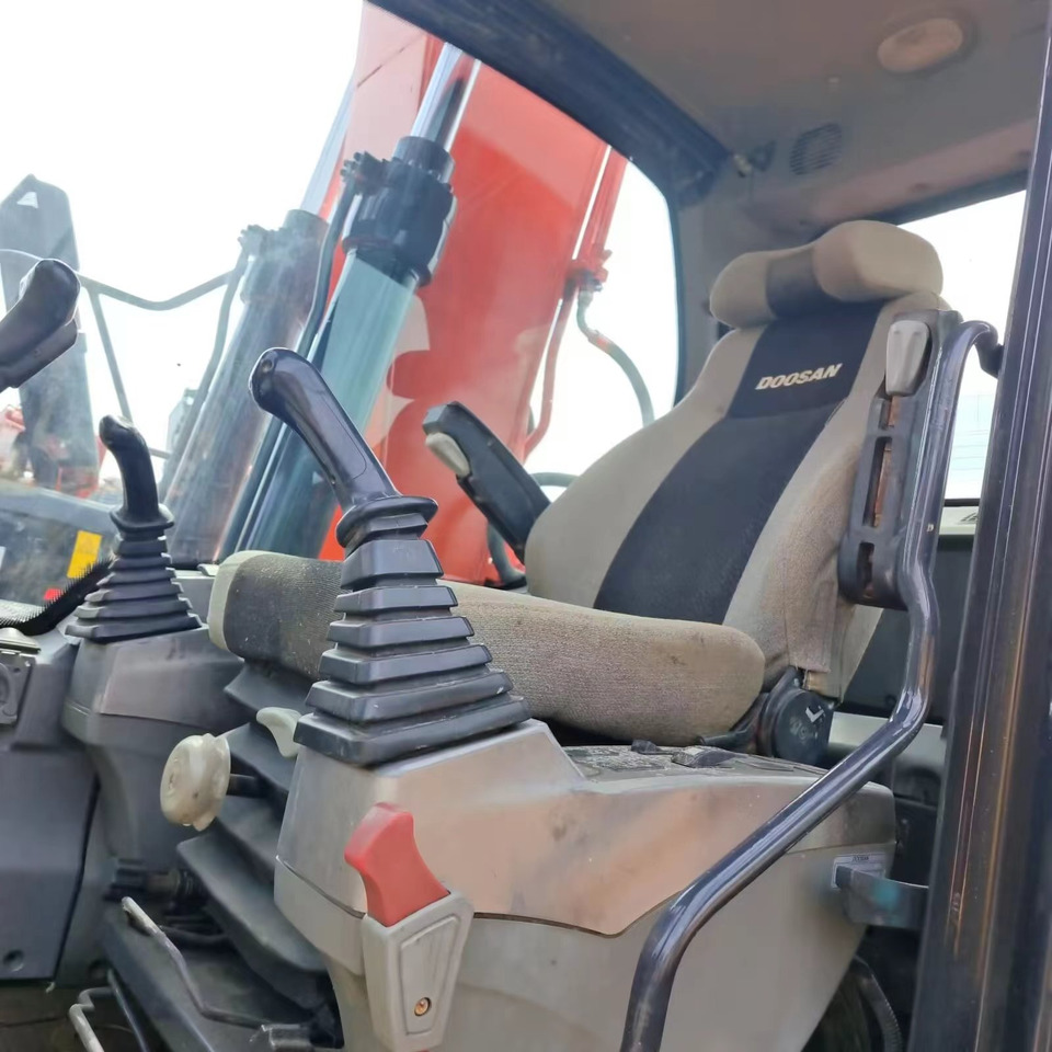 Doosan DX 140 Excavator Click for Discount - Excavator: picture 2 Doosan DX 140 Excavator Click for Discount - Excavator: picture 2