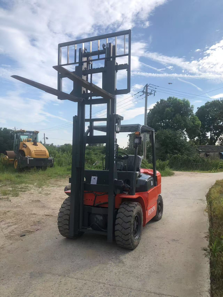 HELI 5Ton Forklift - Diesel forklift: picture 4 HELI 5Ton Forklift - Diesel forklift: picture 4