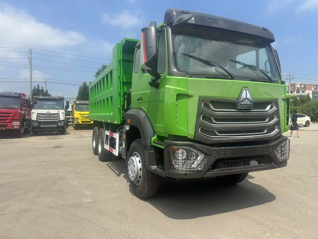 HOWO Haohan 6✖4 Dump Truck Green - Box truck: picture 1 HOWO Haohan 6✖4 Dump Truck Green - Box truck: picture 1
