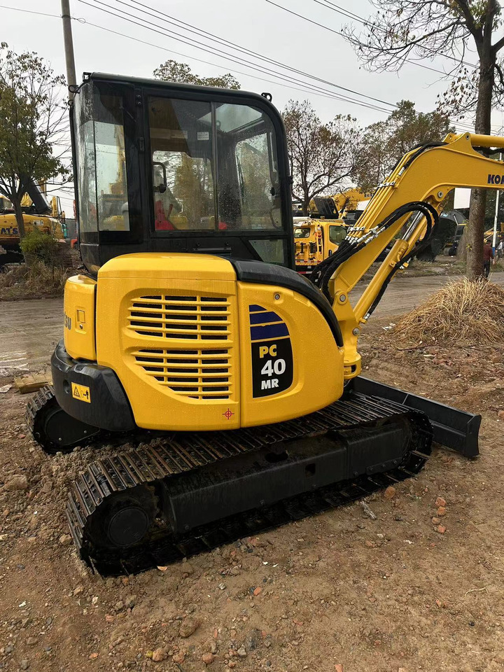 KOMATSU Mini Excavator PC40 With Enclosed Cab - Mini excavator: picture 4 KOMATSU Mini Excavator PC40 With Enclosed Cab - Mini excavator: picture 4