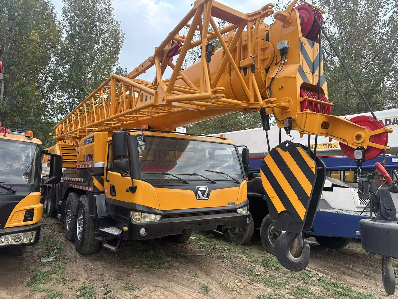 XCMG Crane XCT80 - All terrain crane: picture 1 XCMG Crane XCT80 - All terrain crane: picture 1