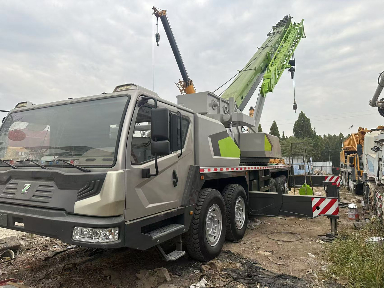 ZOOMLION Crane 50Ton - All terrain crane: picture 1 ZOOMLION Crane 50Ton - All terrain crane: picture 1