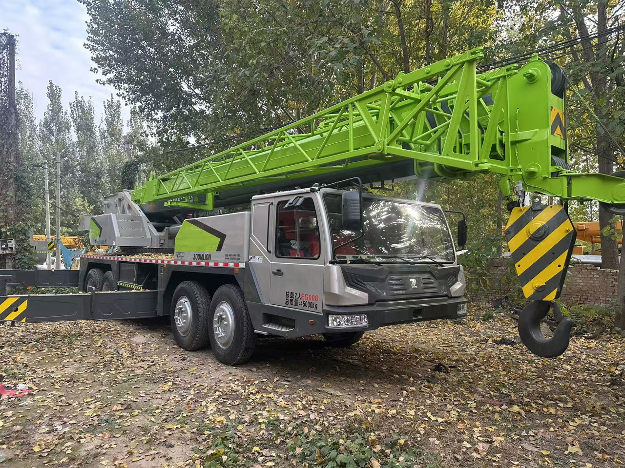 ZOOMLION Crane ZTC700V - All terrain crane: picture 1 ZOOMLION Crane ZTC700V - All terrain crane: picture 1
