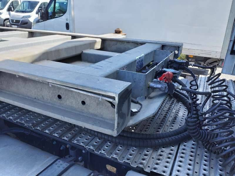 Semi-remorque 3 Essieux 38 TONNES CHARIOT COULISSANT - Container transporter/ Swap body semi-trailer: picture 3 Semi-remorque 3 Essieux 38 TONNES CHARIOT COULISSANT - Container transporter/ Swap body semi-trailer: picture 3