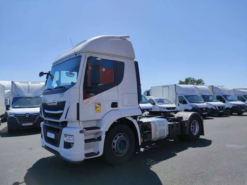 Tracteur 19 TONNES 360 CV 1 COUCHETTE - Tractor unit: picture 2 Tracteur 19 TONNES 360 CV 1 COUCHETTE - Tractor unit: picture 2