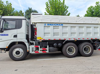 SHACMAN Shacman F3000 6x4 Tractor Truck for Sale in Zambia - Tipper: picture 4 SHACMAN Shacman F3000 6x4 Tractor Truck for Sale in Zambia - Tipper: picture 4